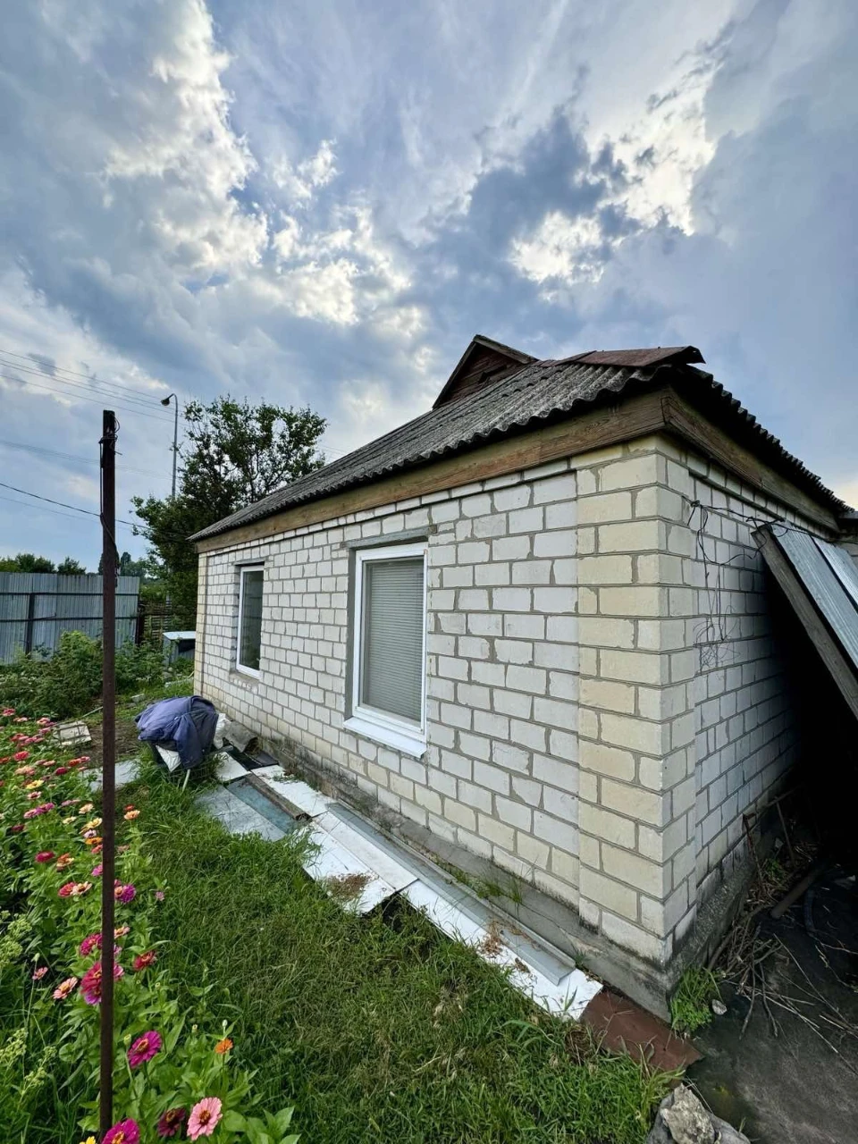 Residential House in Normal Condition, Nizi