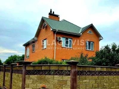Будинок. Київ, Богатирська вул.
