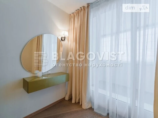 Sale of 3-room apartment 171.7 sq. m. on Sribnokilska 2A street • I