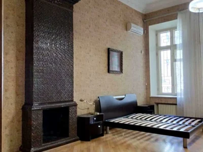 Apartment. Teatralny Prospect, Odessa