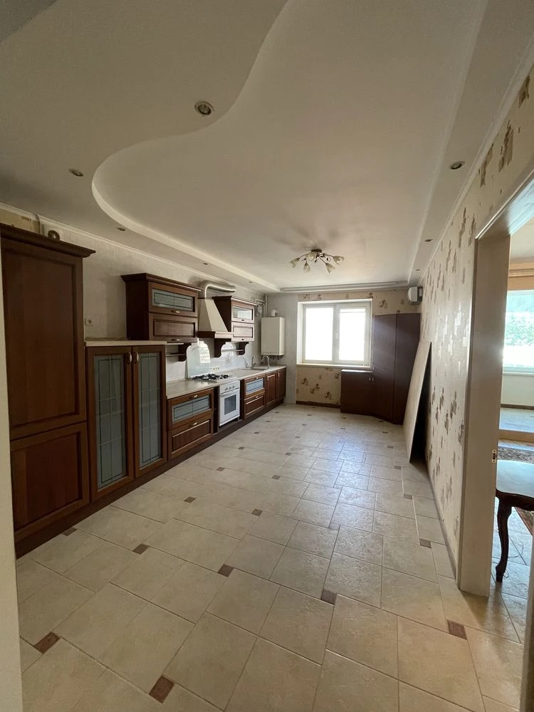 Apartment for sale by the sea.