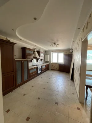Apartment for sale by the sea.
