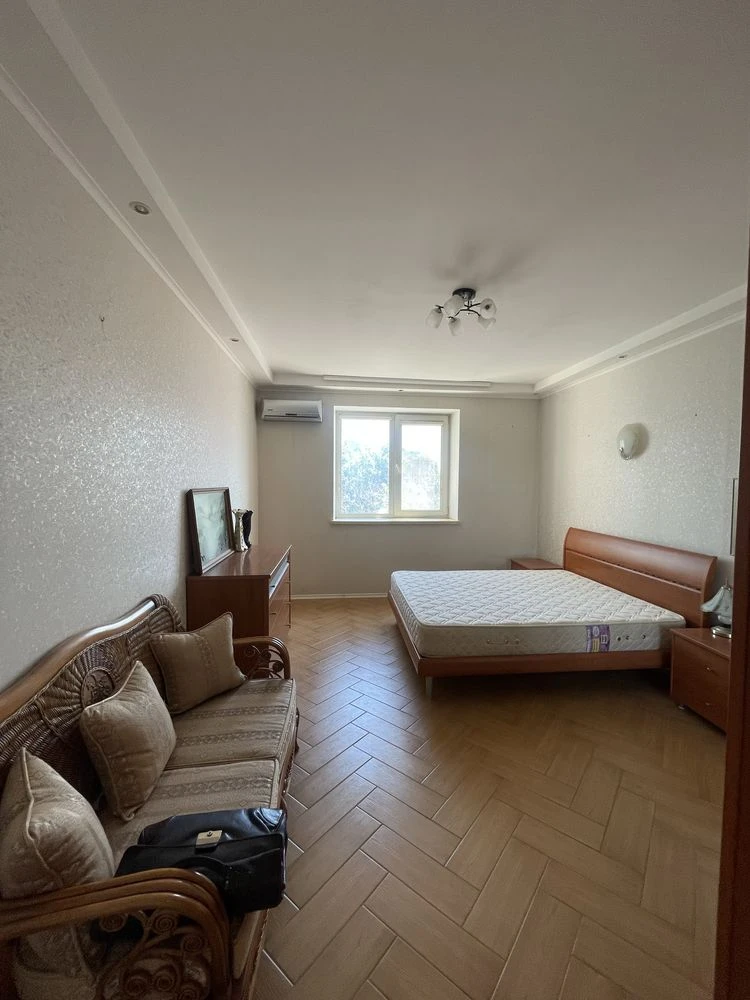 Apartment for sale by the sea.