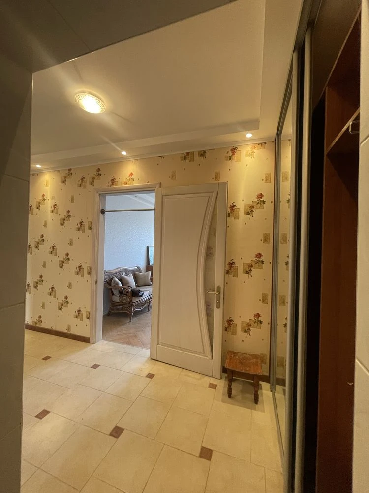 Apartment for sale by the sea.