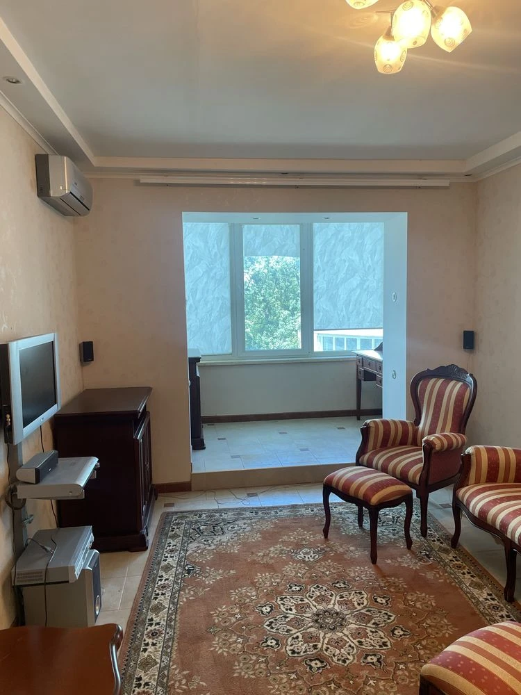Apartment for sale by the sea.