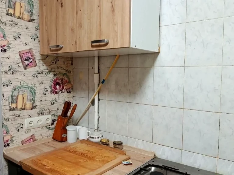 Оренда квартири 2-кімн. 47 м² 1/5 пов.
