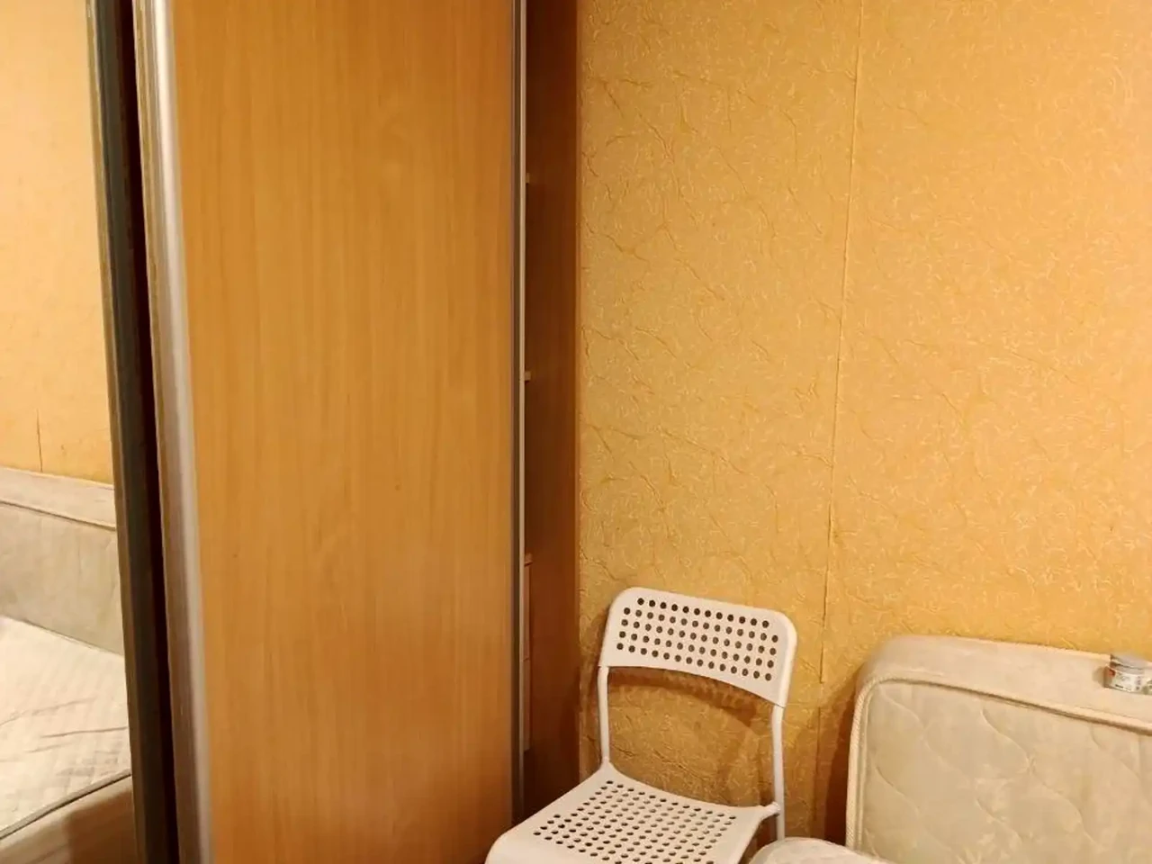 Оренда квартири 2-кімнат. 47 м² 1/5 поверху
