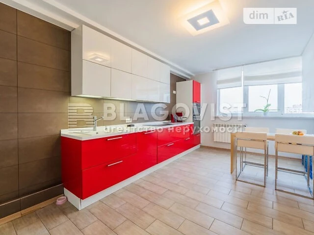 Sale of 3-room apartment 171.7 sq. m. on Sribnokilska 2A street • I