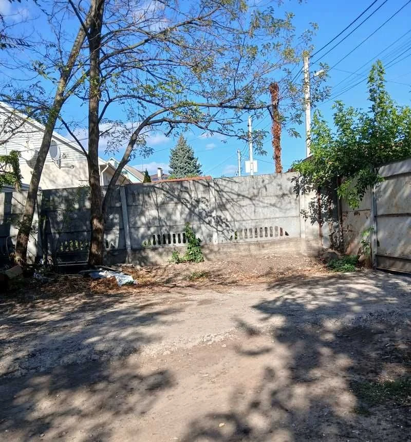 Продається будинок із земельною ділянкою 14 соток на вулиці Гвардійській