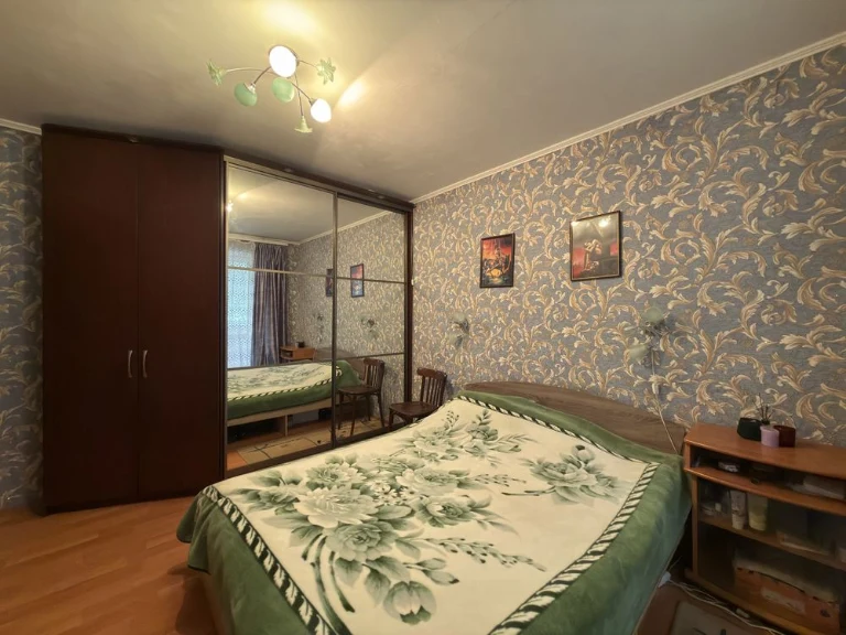 Продається 3-кімнатна квартира