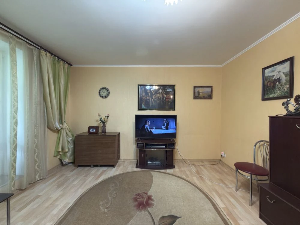 Продається 3-кімнатна квартира