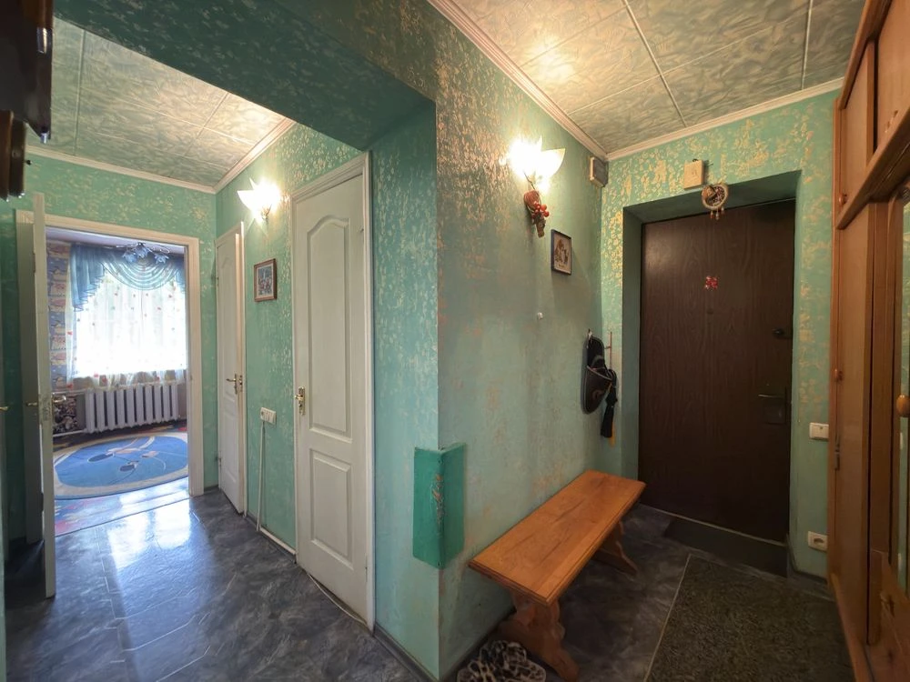 Продається 3-кімнатна квартира