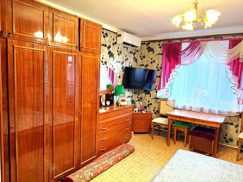 Квартира. Одесса, Академика Королева ул.