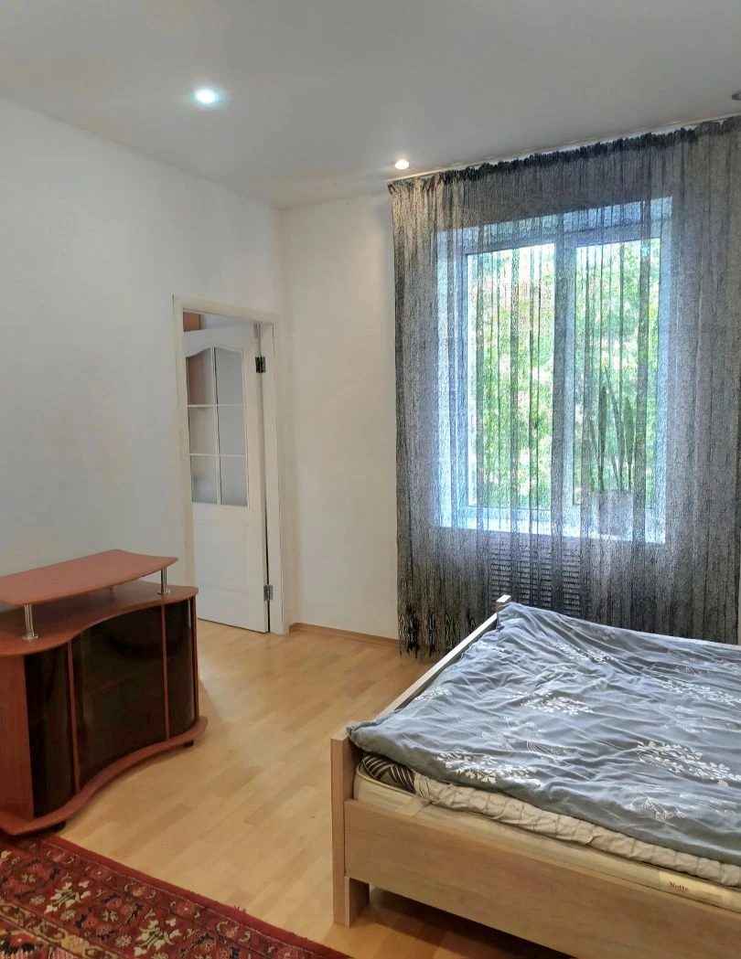 Sale of a 1-room apartment in the heart of the city. Red Square. With