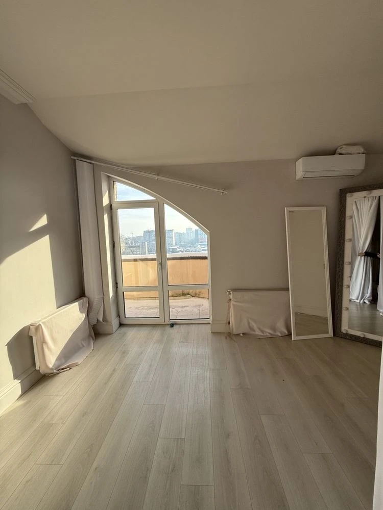 Sale of a 3-bedroom new building!