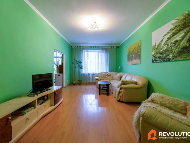 Квартира. Срібнокільська вул., Київ