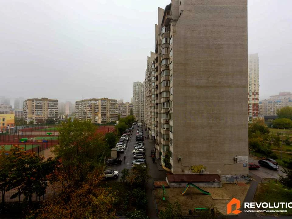 Квартира. Срібнокільська вул., Київ