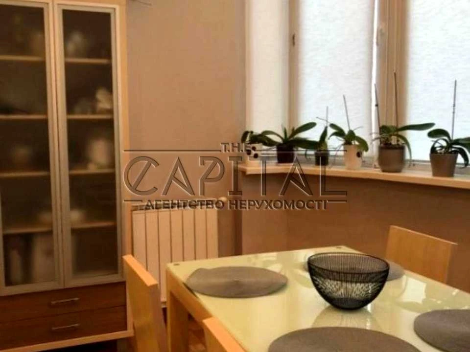 Apartment. Volodymyr Ivasyuk Street, Kyiv