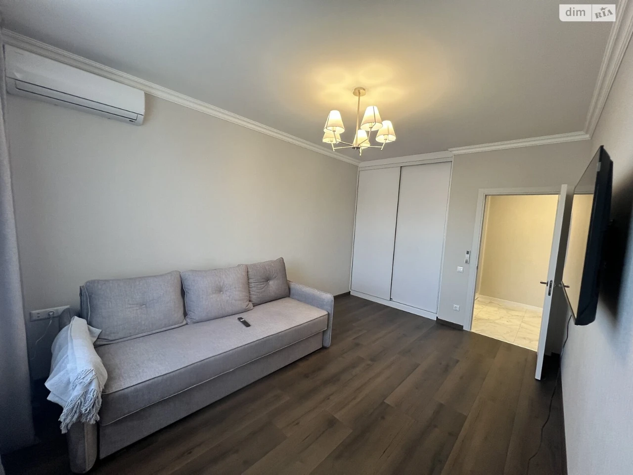 Long-Term Rental Apartment Podilsky