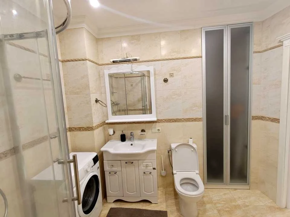 Apartment. Akademika Glushkova Prospect, Kyiv