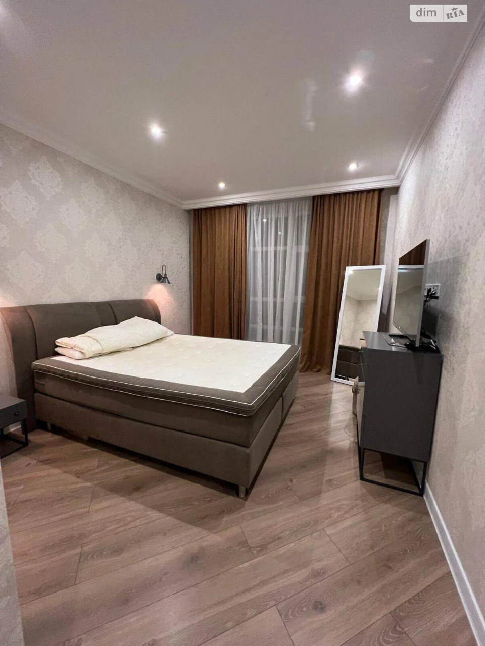 Long-Term Rental Apartment, Saperne Pole