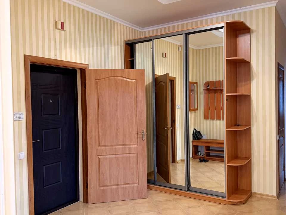Квартира. Киев, Старонаводницкая улица