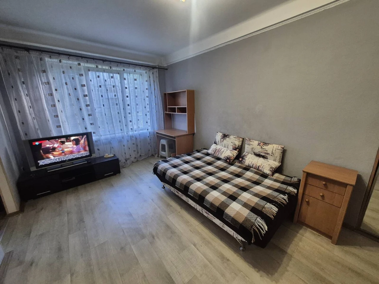 Rent 1-bedroom apartment on Darnychyna Square. (Chuprynsky Street)