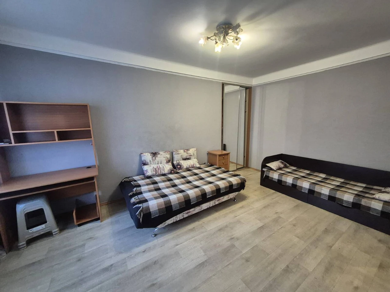 Rent 1-bedroom apartment on Darnychyna Square. (Chuprynsky Street)