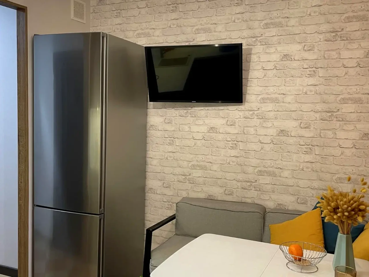 Rent 2-room apartment 55 m², 10th/16th floor.