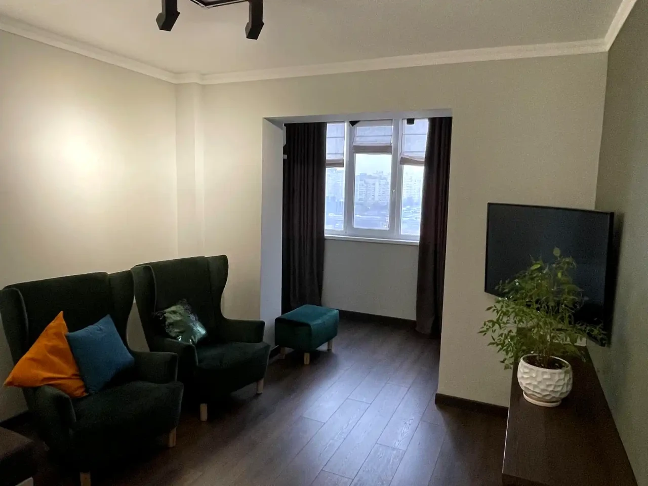 Rent 2-room apartment 55 m², 10th/16th floor.