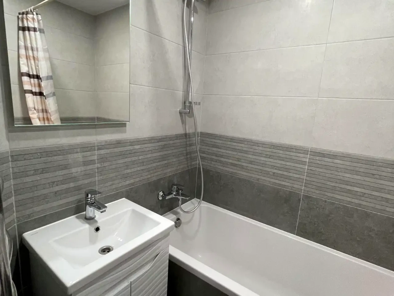 Rent 2-room apartment 55 m², 10th/16th floor.