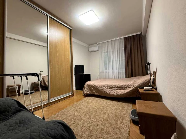 Apartment. Kyiv, Yordanjska st.
