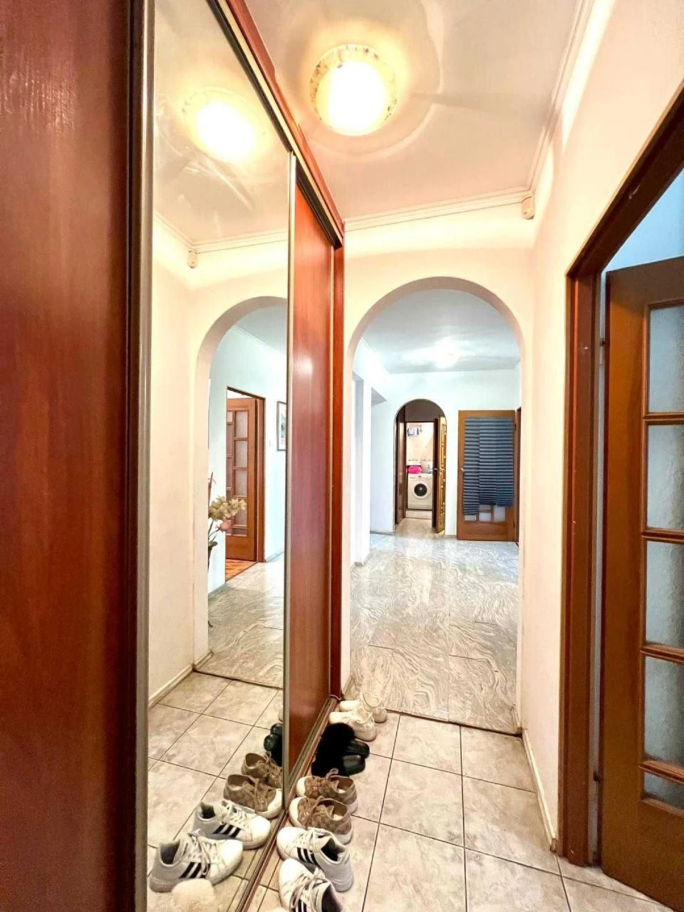 For sale, four-room apartment on вул. Під Голоском, Львів