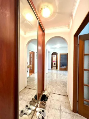 For sale, four-room apartment on вул. Під Голоском, Львів