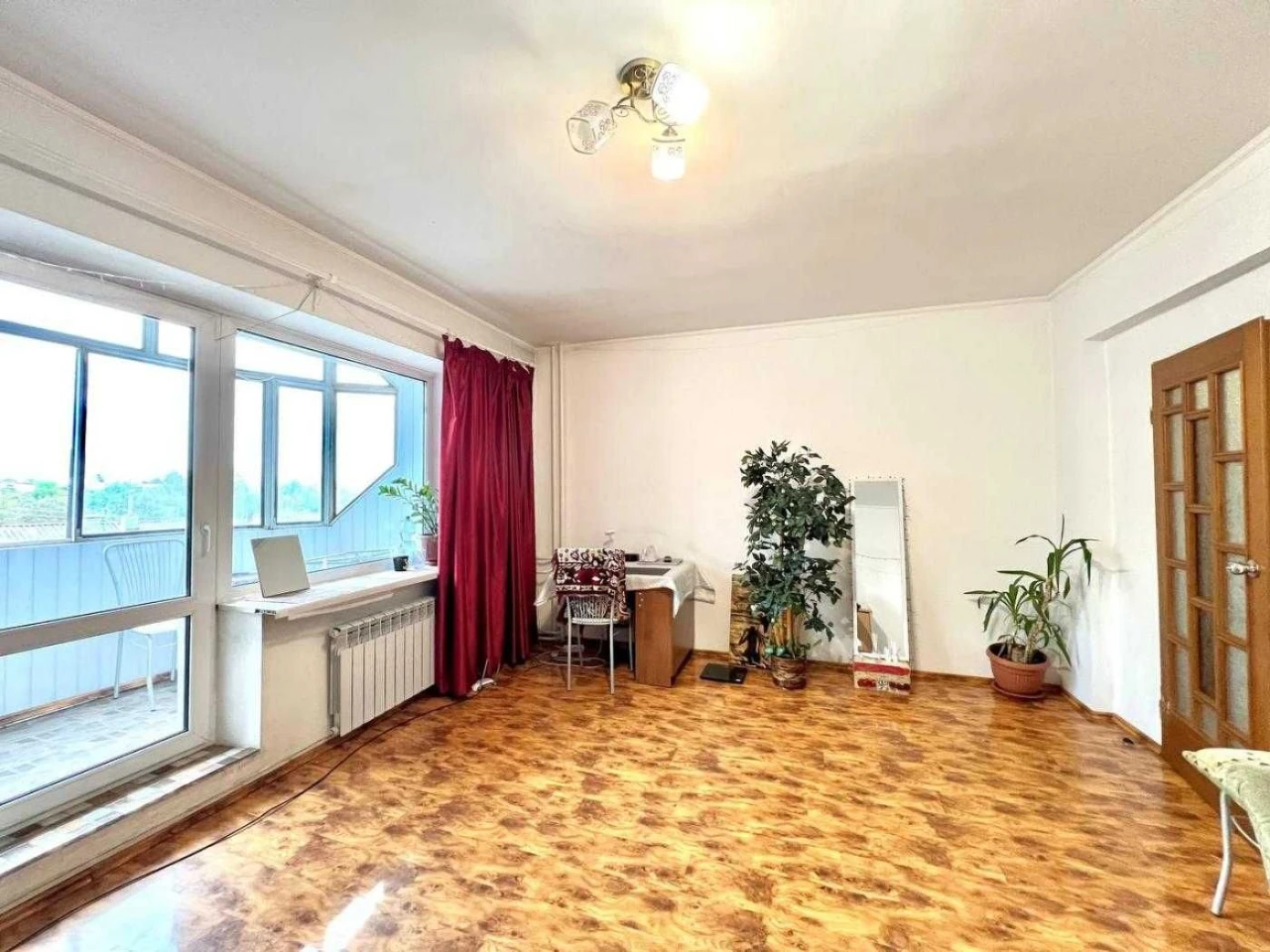 For sale, four-room apartment on вул. Під Голоском, Львів