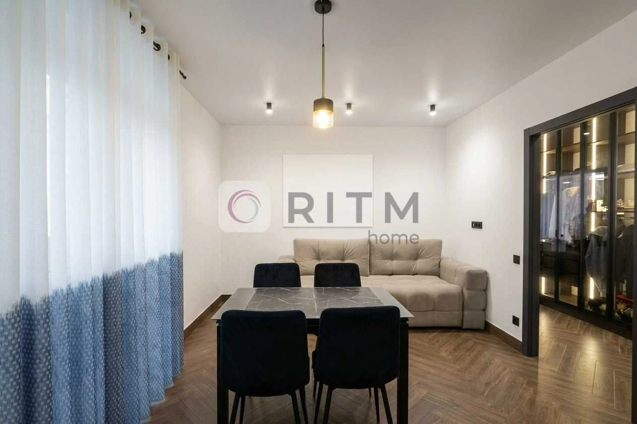 Продаж 1-кімнатної квартири з ремонтом у Шевченківському рай