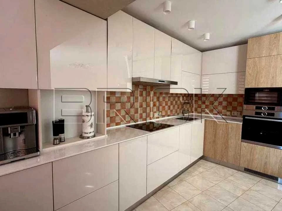 Apartment. Volodymyr Iasiuk Street, Kyiv