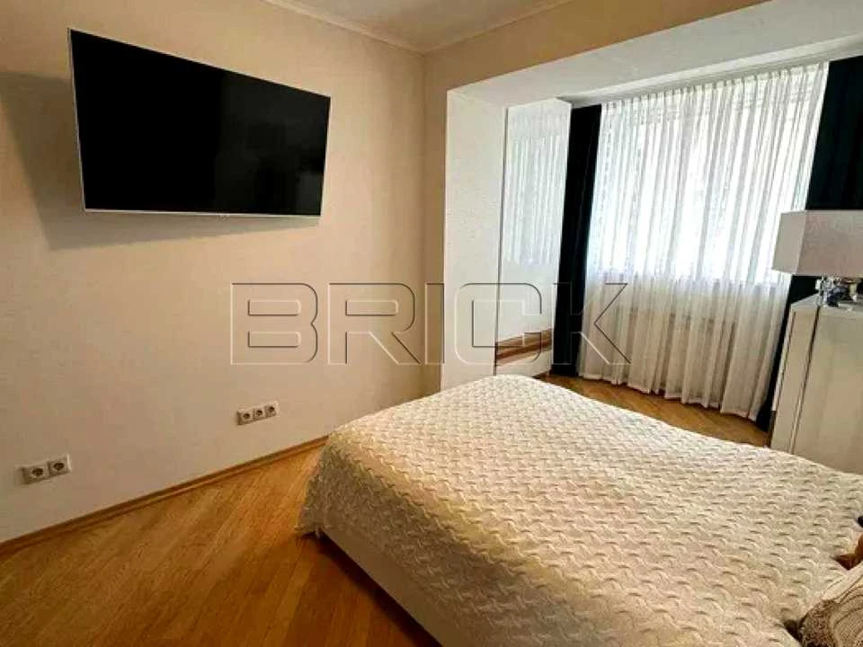 Apartment. Volodymyr Iasiuk Street, Kyiv