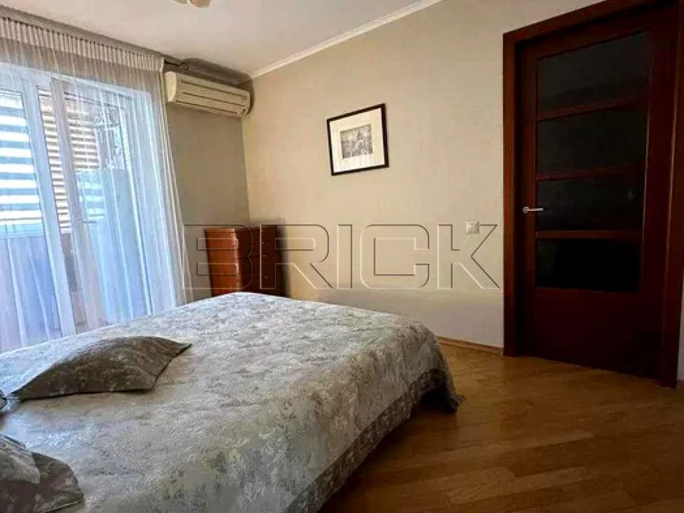Apartment. Volodymyr Iasiuk Street, Kyiv