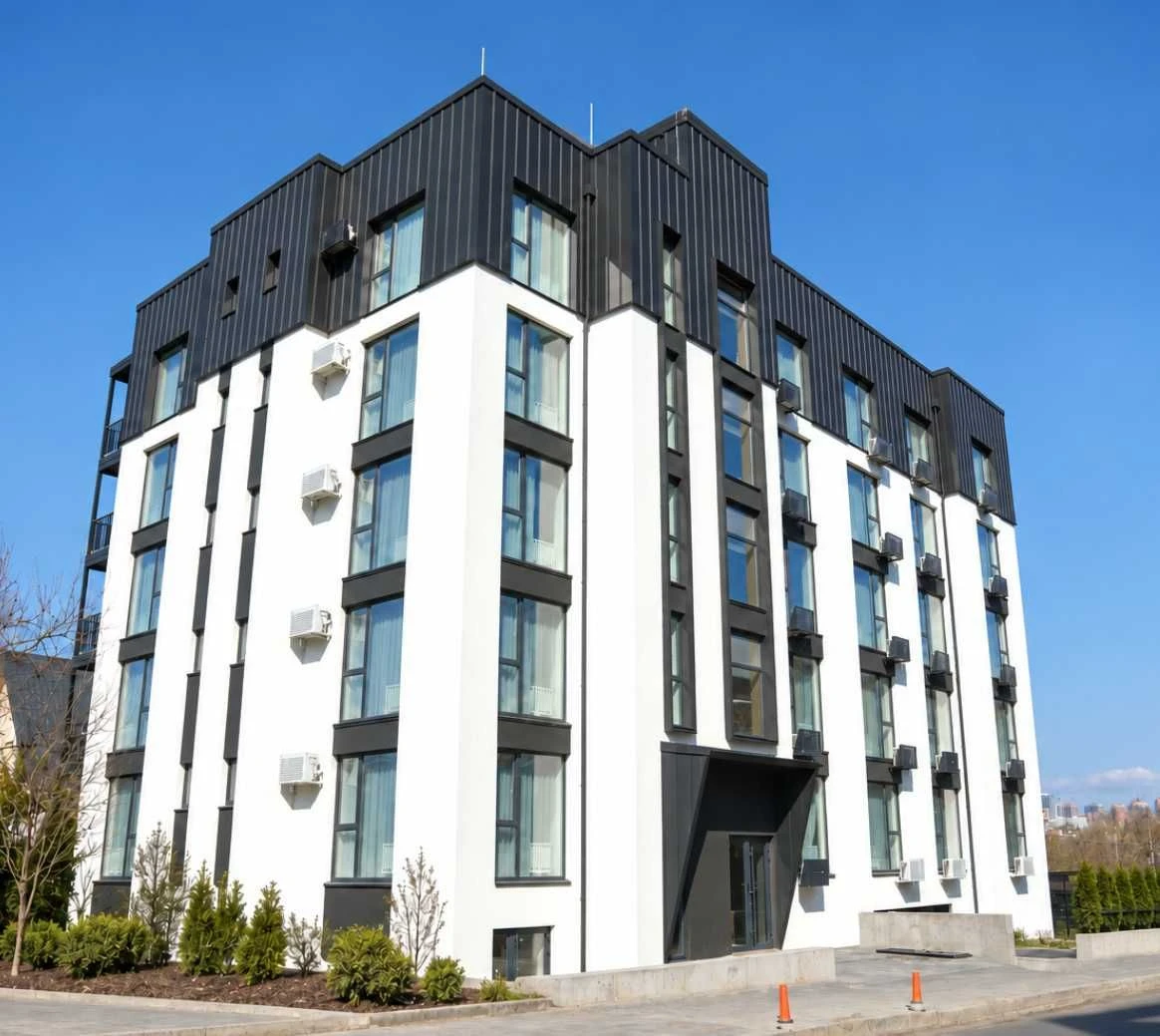 Продаж квартири в діючому житловому прибутковому будинку в К
