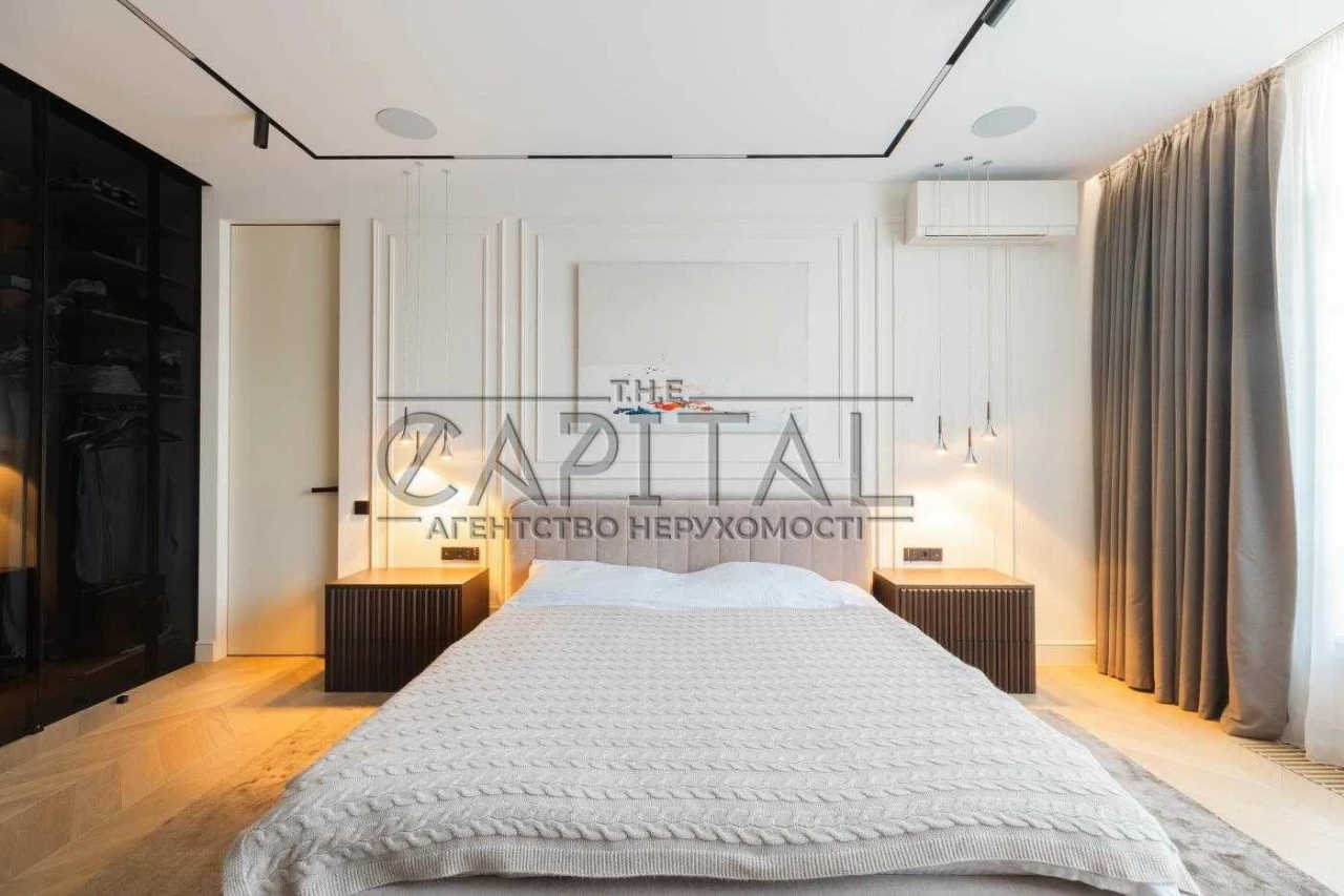 Продаж / Квартира 180 м2 + Тераса 150 м2, власний БУНКЕР, Ін