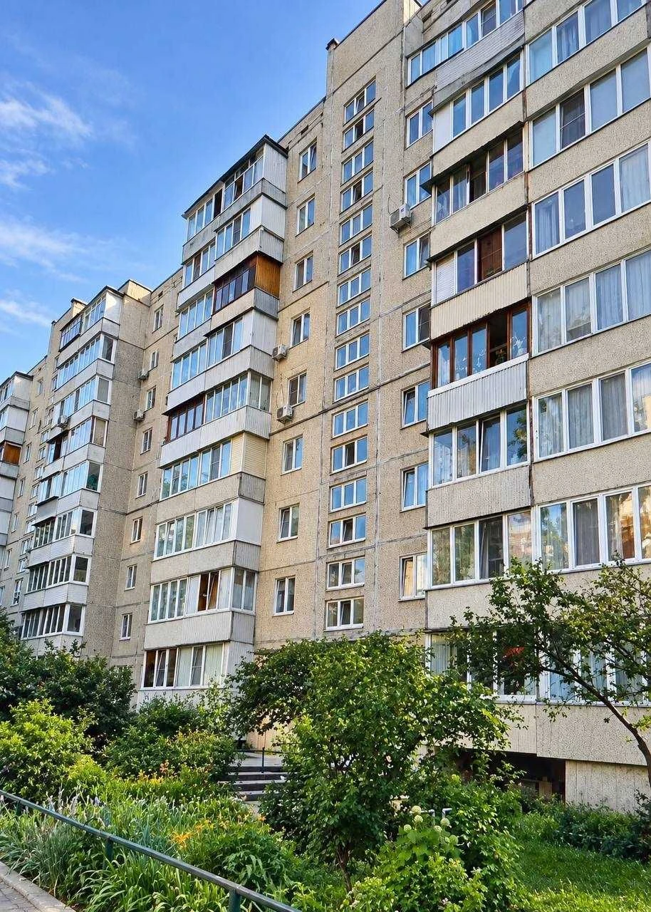 Продається 3-кімнатна квартира на вул. Раїси Окіпної, Дніпро