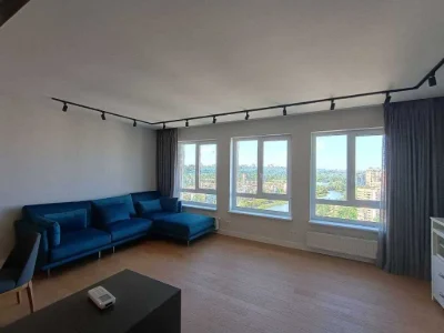 Продається трикімнатна квартира (143 м²) в Києві, Дніпровський район