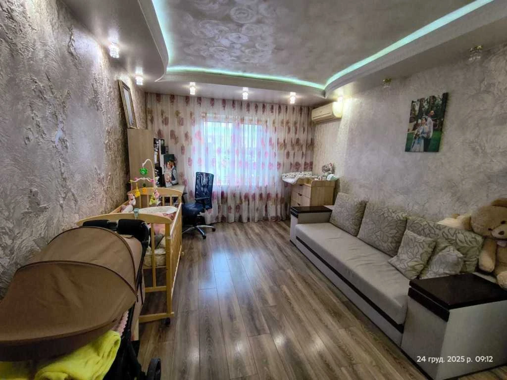 Продається трикімнатна квартира (97 м²) у Києві, Деснянський район