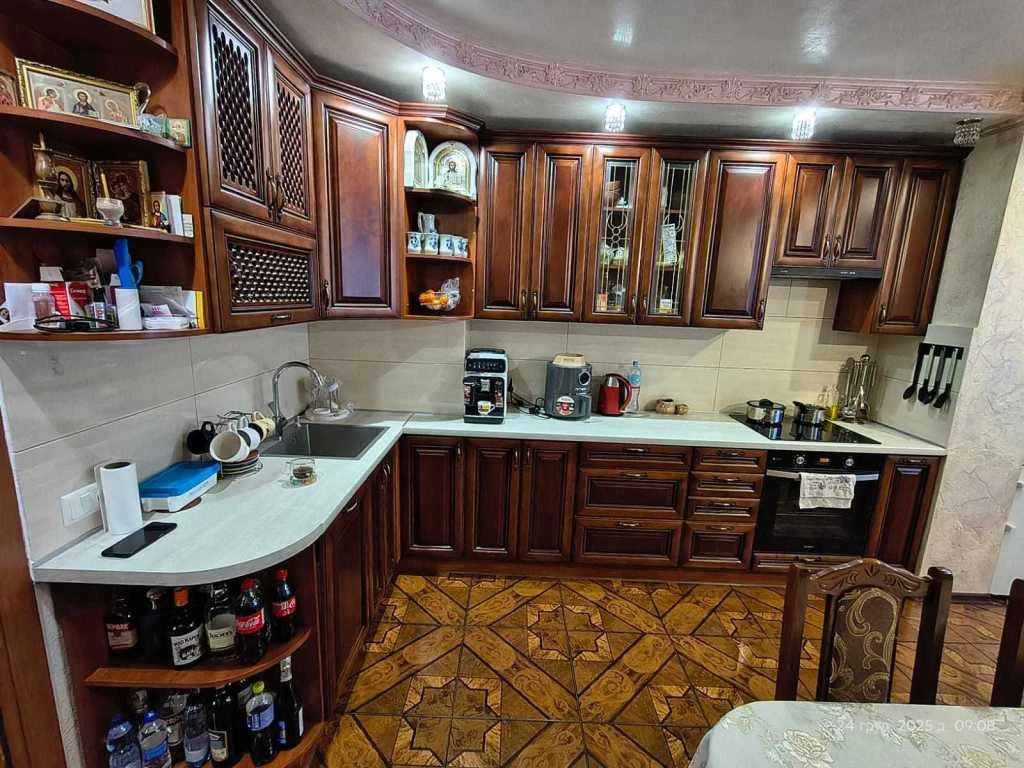 Продається трикімнатна квартира (97 м²) у Києві, Деснянський район