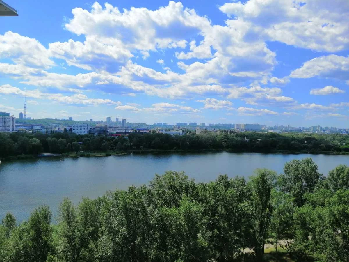 For Sale: Two-Bedroom Apartment (60.9 m²) in Kyiv, Obolon District