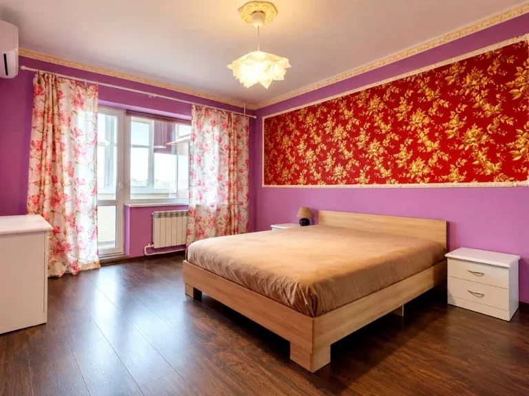 Apartment. Revutskogo st.