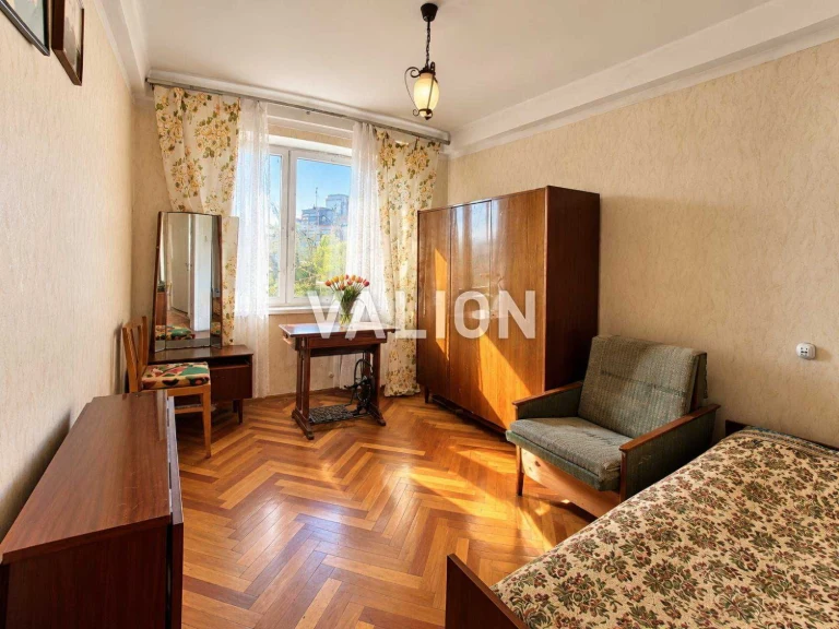 Sale of a 3-room apartment in Solomyansky district, Chokolovka,