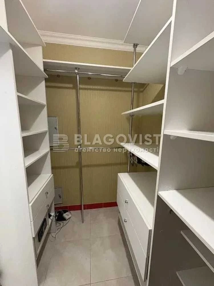 3-кімнатна квартира, вул. Регенераторна 4, ЖК "Комфорт Таун"