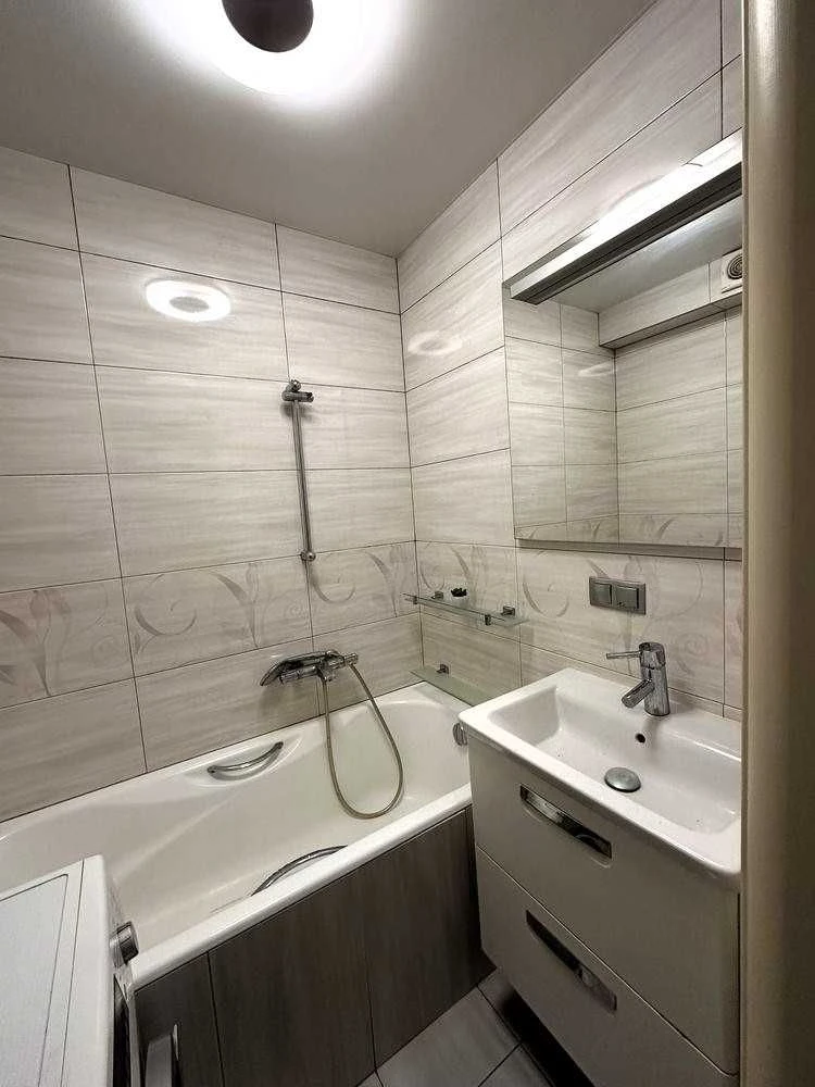Срочно продам 3-кімнатну квартиру вулиця Клочківська 154А